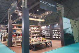 {"id":537,"url":"\/yuklemeler\/hizmet-gorseli\/kutahya-porselen\/kutahya-porselen-fuar-stand-tasarim1_1.jpeg","title":null,"desc":null,"order":0,"created_at":"2018-03-15 14:23:07","updated_at":"2018-03-15 14:23:07"}