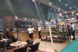 {"id":532,"url":"\/yuklemeler\/hizmet-gorseli\/kutahya-porselen\/kutahya-porselen-fuar-stand-tasarim4.jpeg","title":null,"desc":null,"order":0,"created_at":"2018-03-15 14:21:10","updated_at":"2018-03-15 14:21:10"}